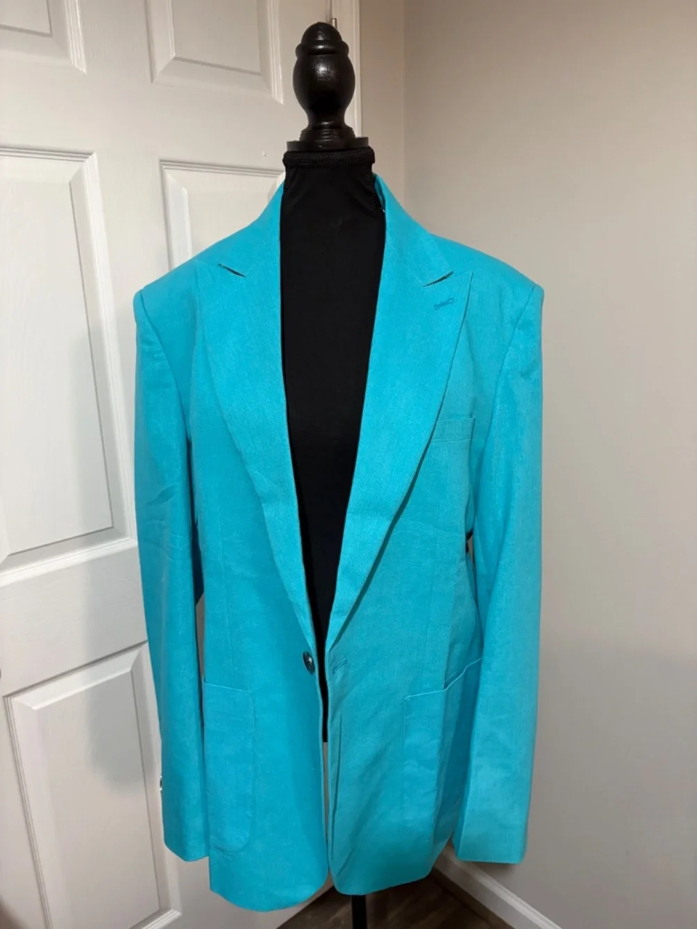 Mi Bo Tong Suit